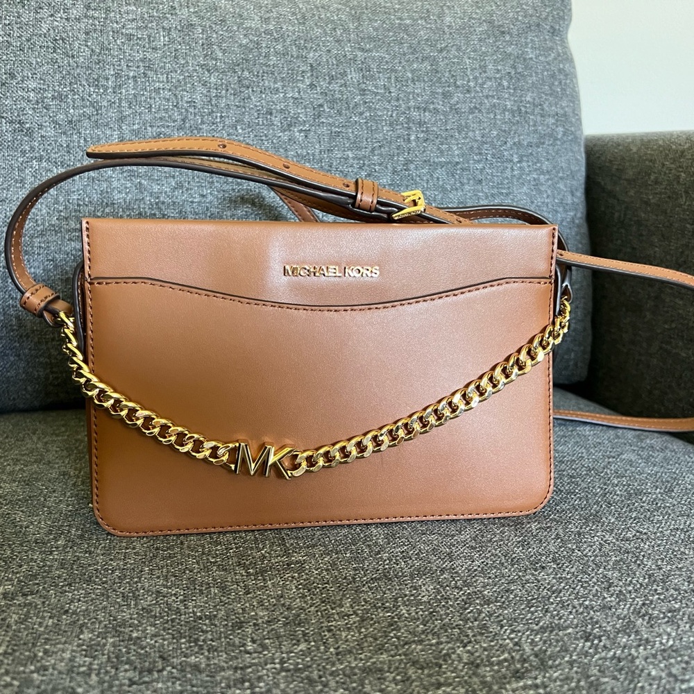 MICHAEL KORS LEATHER SWAG CROSSBODY BAG PURSE JET SET